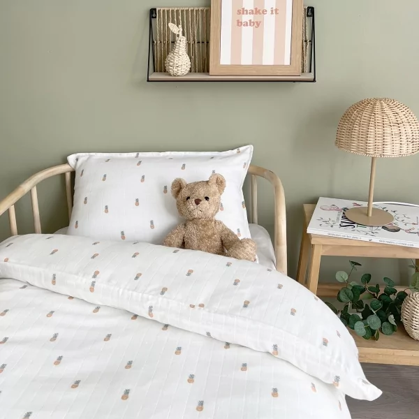 parure de lit bébé ananas taie + housse 100x140 cm en gaze de coton bio