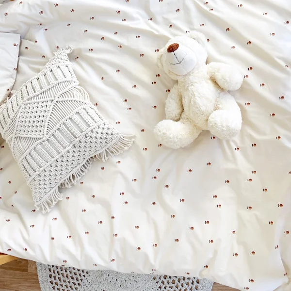 parure de lit enfant housse de couette et taie carrée en coton bio imprimée pommes