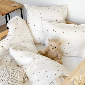 parure de lit enfant housse de couette et taie carrée en coton bio imprimée pommes