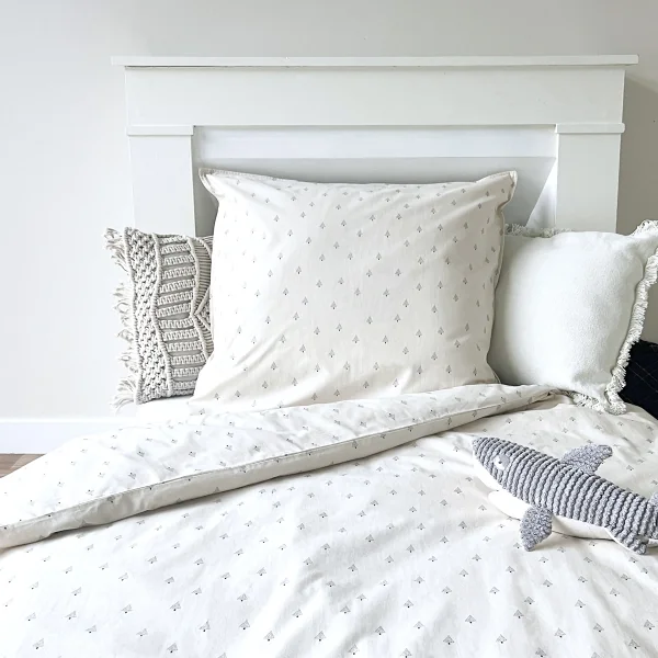 parure de lit 1 personne écrue imprimée de sapins bleu marine en coton bio