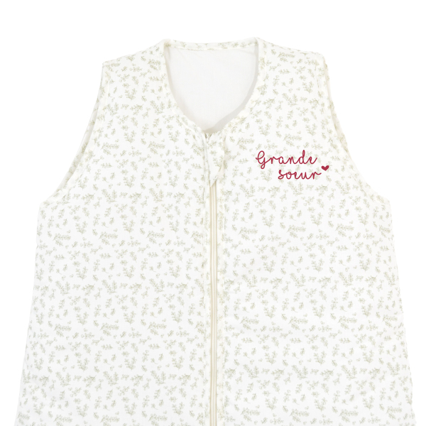 Gigoteuse pour enfant de 6 à 10 ans longueur 150 cm imprimé motif buis écru et vert en coton bio personnalisée prénom