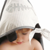 Cape de bain bébé mixte fille garçon Pirate gris foncé en coton bio oekotex
