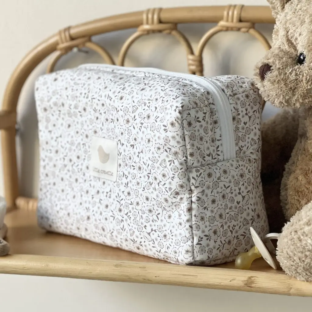 trousse de toilette lilly fleurs beiges