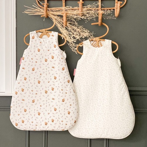 duo de gigoteuses hiver en coton bio TOG 2.5 imprimé écureuil et feuilles de buis