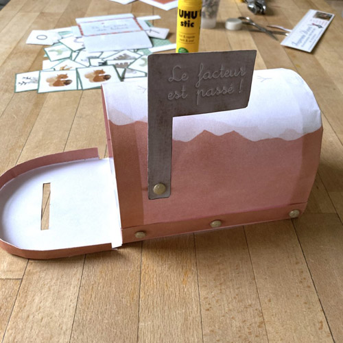 étape 18 diy boite aux lettres