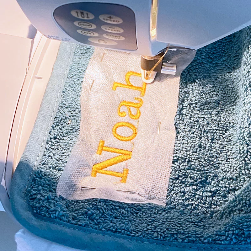 Personnalisez Votre Cape De Bain Au Prenom De Bebe Personnalisez Votre Cape De Bain Au Prenom De Bebe